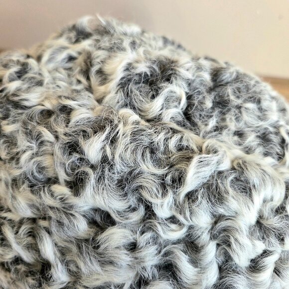 Vintage Gray Persian Lam hat. Retro outfit. 22.5 '' circumference, 6'' deep. - Picture 7 of 7